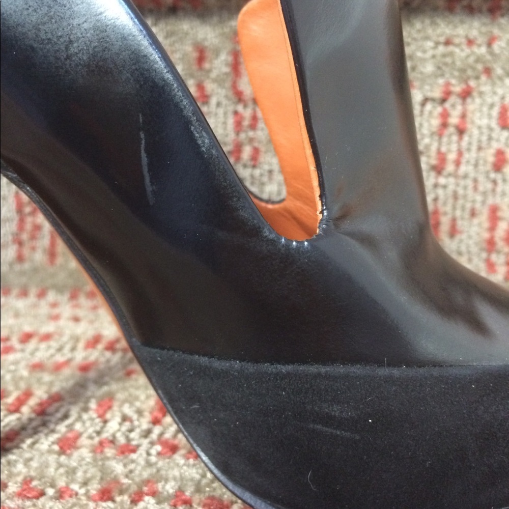 CELINE black leather/suede pointed toe heels - Picture 6 of 8